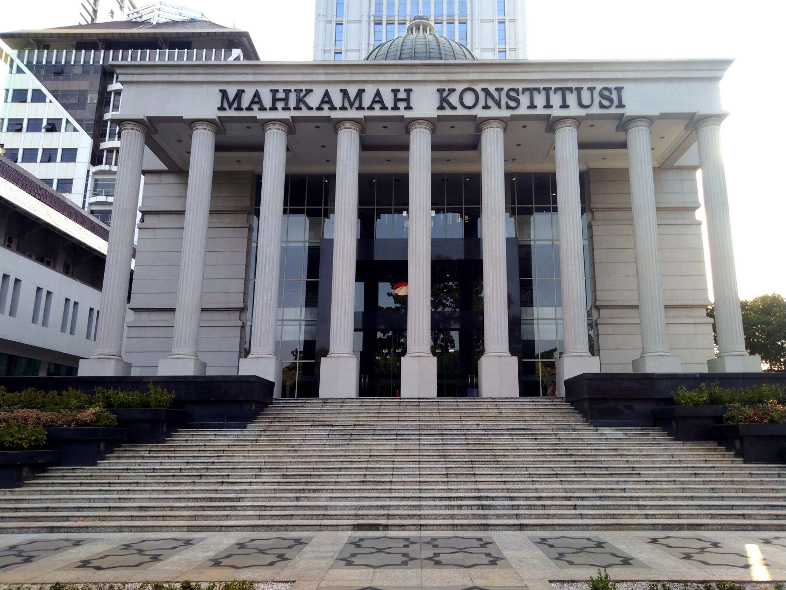 MK Larang Pemerintah Pidanakan Warga Dengan Pasal Pencemaran Nama Baik Dalam UU ITE