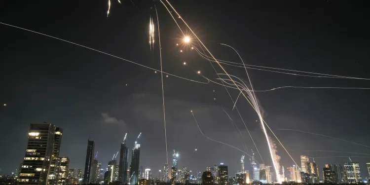 Ketegangan Iran-Israel Meningkat, Yordania dan AS Bantu Cegat Rudal Iran ke Israel