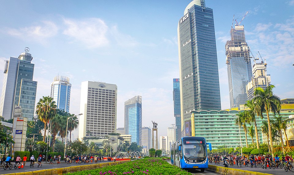 Jakarta Terapkan Aturan Baru! Merokok Sembarangan Di Tempat Umum Bisa Dikenakan Denda Rp250.000 atau Sanksi Kerja Sosial