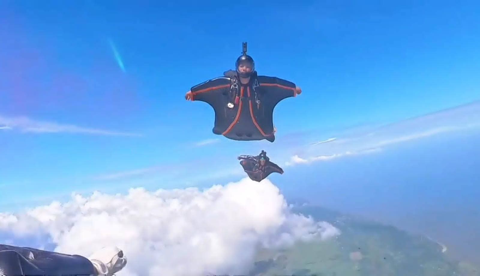 Terjun Tanpa Terdeteksi! Ini Pasukan Rahasia Wingsuit Milik TNI AU Dengan Jam Terbang di Atas 1.500 Kali