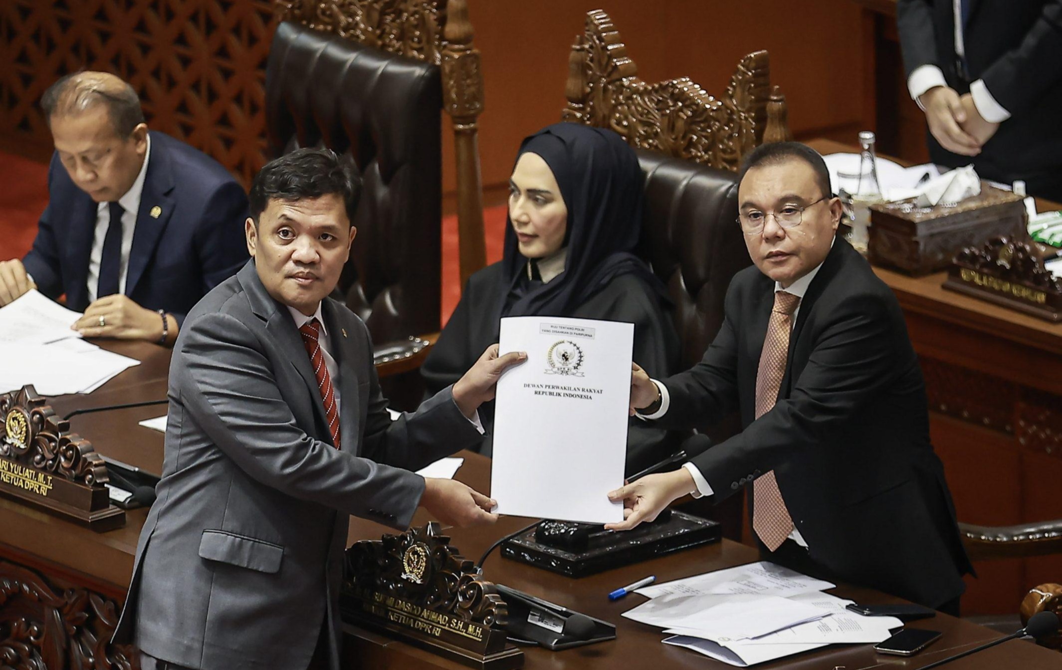 RUU Polri Disahkan, Polisi Aktif Kini Bisa Duduki Jabatan Sipil dan Miliki Wewenang Siber Lebih Luas